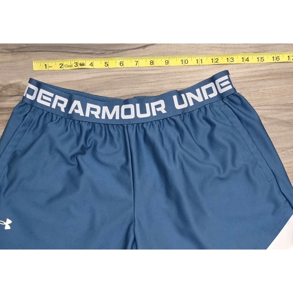 Women’s Under Armour Athletic Shorts Size Medium, Blue - Picture 2 of 8